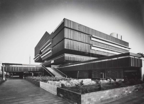 Centre of Home Design, 1971–1981
Věra Machoninová, Vladimír Machonin
black-and-white photograph, photographic paper
National Gallery Prague, photo Kamil Wartha