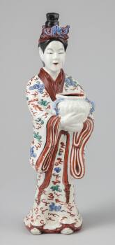 Krasavice s vázou, Japonsko (Arita), 1670–1690, NGP